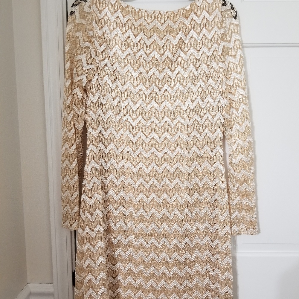 Dress - Picture 3 of 4